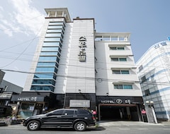 Hotel Gyeongsan Reach (Gyeongsan, South Korea)