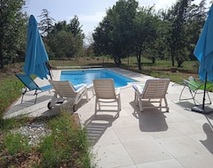Toàn bộ căn nhà/căn hộ Quiet House With Swimming Pool Surrounded By Its Park (Quintenas, Pháp)