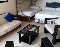 Hotel Suites Y Departamentos Arcoiris (Atacames, Ecuador)