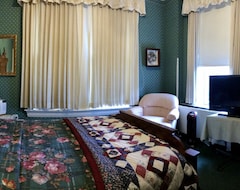 Khách sạn Redstone Inn And Suites (Dubuque, Hoa Kỳ)