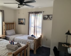 Koko talo/asunto Lakefront In Poconos 6 Bedroom +loft, 6.5 Bath Sleeps 14+ (Pocono Manor, Amerikan Yhdysvallat)