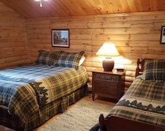 Entire House / Apartment Getaway To White Iron Cabin (Ely, USA)