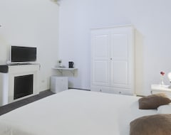 Bed & Breakfast Ada Suites (Lecce, Italija)