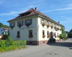 Otel Gasthaus Metzgerei Zur Linde (Kenzingen, Almanya)