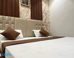 Hotel THE LUXURY PLATINUM INN --Luxury Deluxe Rooms -- Chandigarh Road (Ludhiana, Indija)