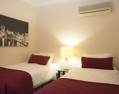 Hotelli Regal Apartments (Perth, Australia)
