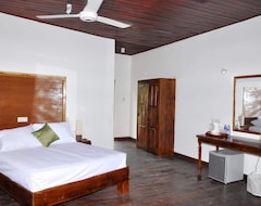 Khách sạn Naaval (Batticalao, Sri Lanka)