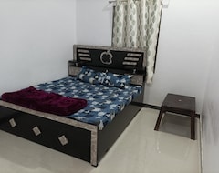 Khách sạn Pop 89838 A1 Varndavan Hotel (Dausa, Ấn Độ)
