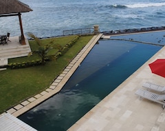 Otel Suarti Resort Villas & Gallery (Gianyar, Endonezya)