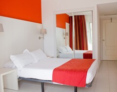 Khách sạn Hotel Club Sur Menorca (Punta Prima, Tây Ban Nha)