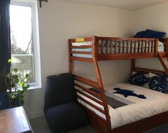 Entire House / Apartment Bright New Garden Suite (Vancouver, Canada)