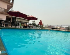 Khách sạn Central Mountain View Hotel (Vang Vieng, Lào)