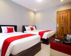 Otel RedDoorz Plus @ Paal 2 Manado (Manado, Endonezya)