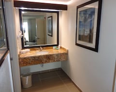 Hotel SureStay Plus by Best Western Orlando Lake Buena Vista (Orlando, USA)