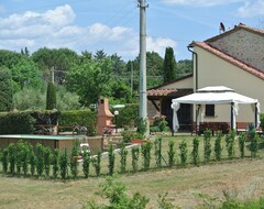 Toàn bộ căn nhà/căn hộ Family friendly vacation house for 6 , swimming pool, close to the sea (Montescudaio, Ý)