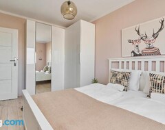 Cijela kuća/apartman Comfortable Apartment 50 M2 With 1 Bedroom In Wroclaw By Renters (Wrocław, Poljska)