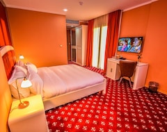 Khách sạn Hotel Plaza Oran (Oran, Algeria)
