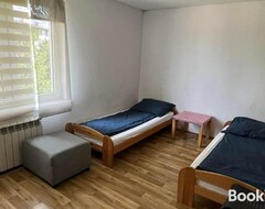 Hostel Lodzka 52 (Toruń, Polonya)