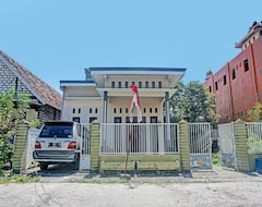 Khách sạn Oyo Life 91600 Syariah Army Kost & Homestay (Gresik, Indonesia)
