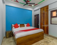 Hotel Oyo 71007 Mastic Marvell (Noida, India)