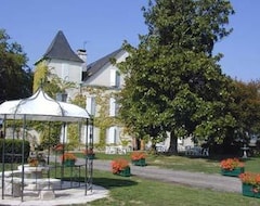 Otel Château de Meracq (Méracq, Fransa)