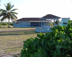 Toàn bộ căn nhà/căn hộ Spacious Island House On The Beach - 5 Mins From The Airport (Colonel Hill, Bahamas)
