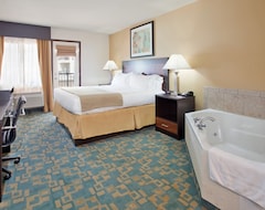 Hotelli Holiday Inn Express Hotel & Suites Branson 76 Central, An Ihg Hotel (Branson, Amerikan Yhdysvallat)