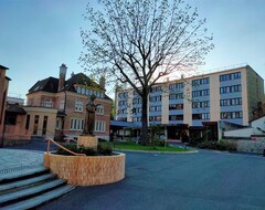 Hotel Residence Universitaire Lanteri (Fontenay-aux-Roses, Francia)