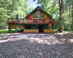 Casa/apartamento entero Stream Side Chalet In Lake Naomi, Close To Everything! (Pocono Pines, EE. UU.)