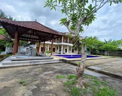 Khách sạn Oyo 93440 Warde Hotel (Mataram, Indonesia)