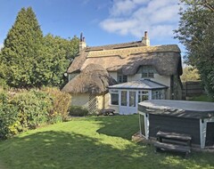 Koko talo/asunto Beck Cottage, Wood Green, New Forest Uk (Fordingbridge, Iso-Britannia)