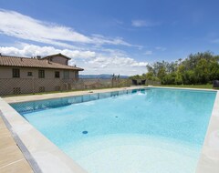 Toàn bộ căn nhà/căn hộ Ultra Stunning 2 Br Apt In Tuscany, With Pool, Stoned Arch And Wooden Beams. (Loro Ciuffenna, Ý)