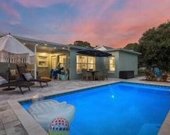 Tüm Ev/Apart Daire Charming Oasis With New Pool In Park View Estates! (Largo, ABD)