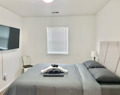 Koko talo/asunto Crisp And Modern One Bedroom Condo On Northwest Side Of Kokomo (Kokomo, Amerikan Yhdysvallat)