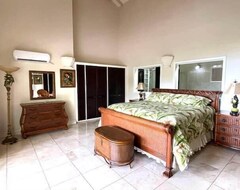 Khách sạn Villa Ashiana (Gros Islet, Saint Lucia)