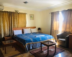 Khách sạn The Cheery Manor Hotel (Lekki, Nigeria)