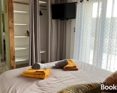 Bed & Breakfast Chambre Exotique Et Boheme Avec Jacuzzi Privatif Sud Aveyron (Saint-Rome-de-Tarn, Pháp)