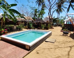 Khách sạn The Clara Beach (San Lorenzo, Philippines)