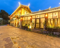 Hotel Cest La Vie Inn (Lijiang, China)