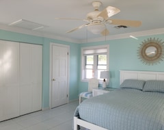 Casa/apartamento entero New Listingpromotional Ratesspectacular Beachfront Calm Water Sunset Property (Clarence Town, Bahamas)