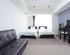 Hiroshi Hotel - Hiroc Style Hotel Room 403 (Tokyo, Japan)