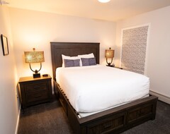Casa/apartamento entero Modern & Updated Winterplace 3br- Sleeps 12 (Ludlow, EE. UU.)