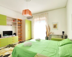 Casa/apartamento entero Acogedor apartamento cómodo para familias, incluso numerosas, cerca del mar. (Riposto, Italia)