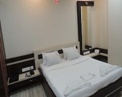 Hotel Room Maangta 125 @ Kalyan East (Kalyan-Dombivali, Indien)