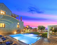 Tüm Ev/Apart Daire Cretan Sunrise Villa Heated Pool (Dramia Apokoronou, Yunanistan)