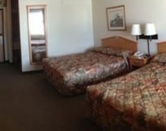 Hotel Oveson's Pelican Lake Resort and Inn (Orr, USA)