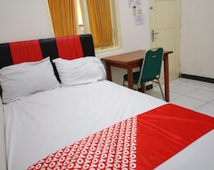 Hotelli OYO Life 92785 Wisma Trubus Syariah (Tuban, Indonesia)