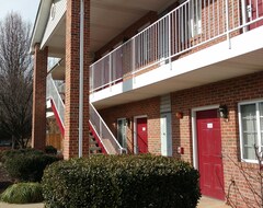 Khách sạn Affordable Suites Of America (Charlottesville, Hoa Kỳ)