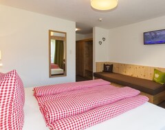 Khách sạn Vizensn Living (Soelden, Áo)