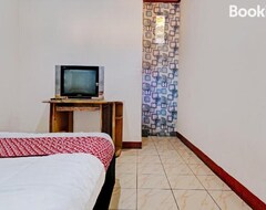 Khách sạn Oyo 93224 Fj Guest House (West Bandung, Indonesia)